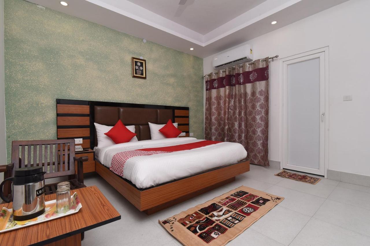 Capital O 13310 Noida Suites エクステリア 写真