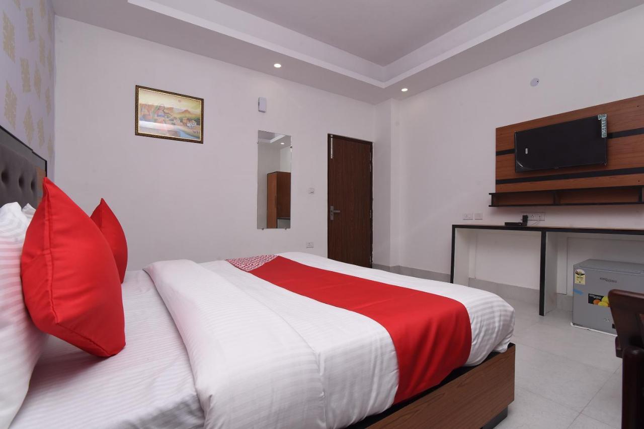 Capital O 13310 Noida Suites エクステリア 写真