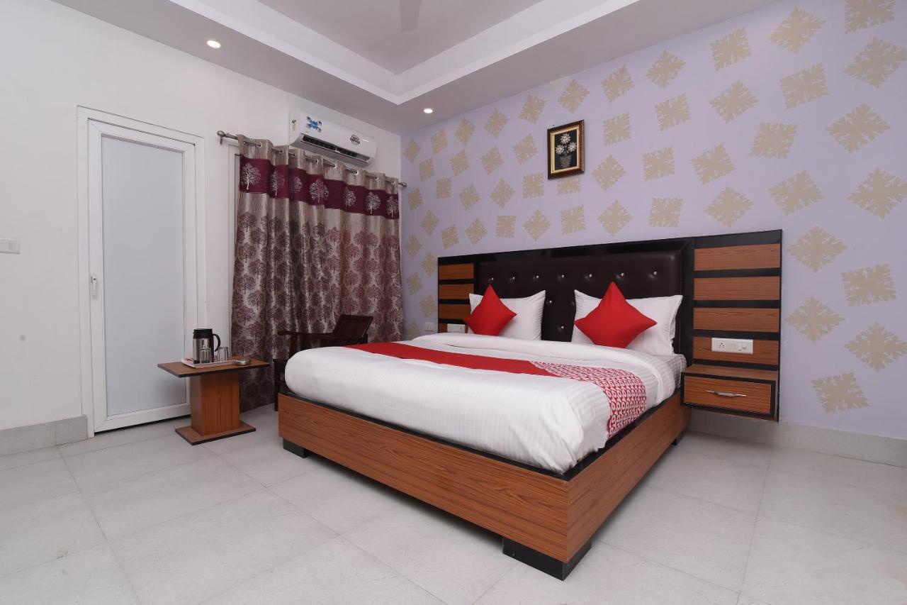 Capital O 13310 Noida Suites エクステリア 写真