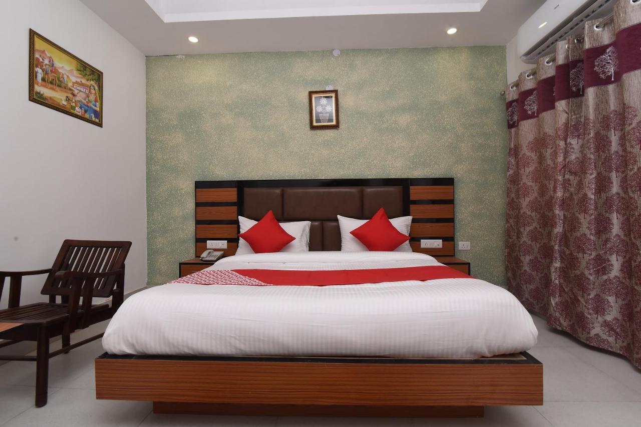 Capital O 13310 Noida Suites エクステリア 写真