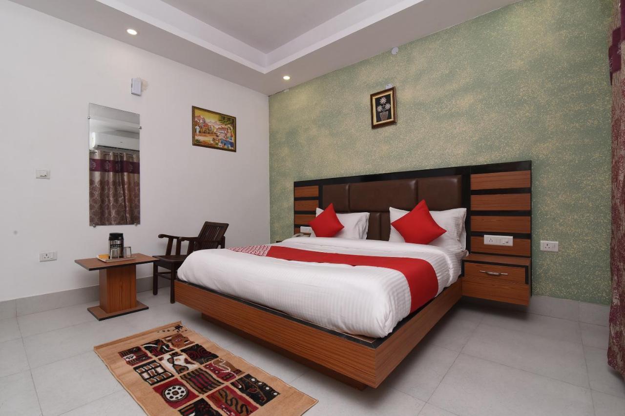 Capital O 13310 Noida Suites エクステリア 写真
