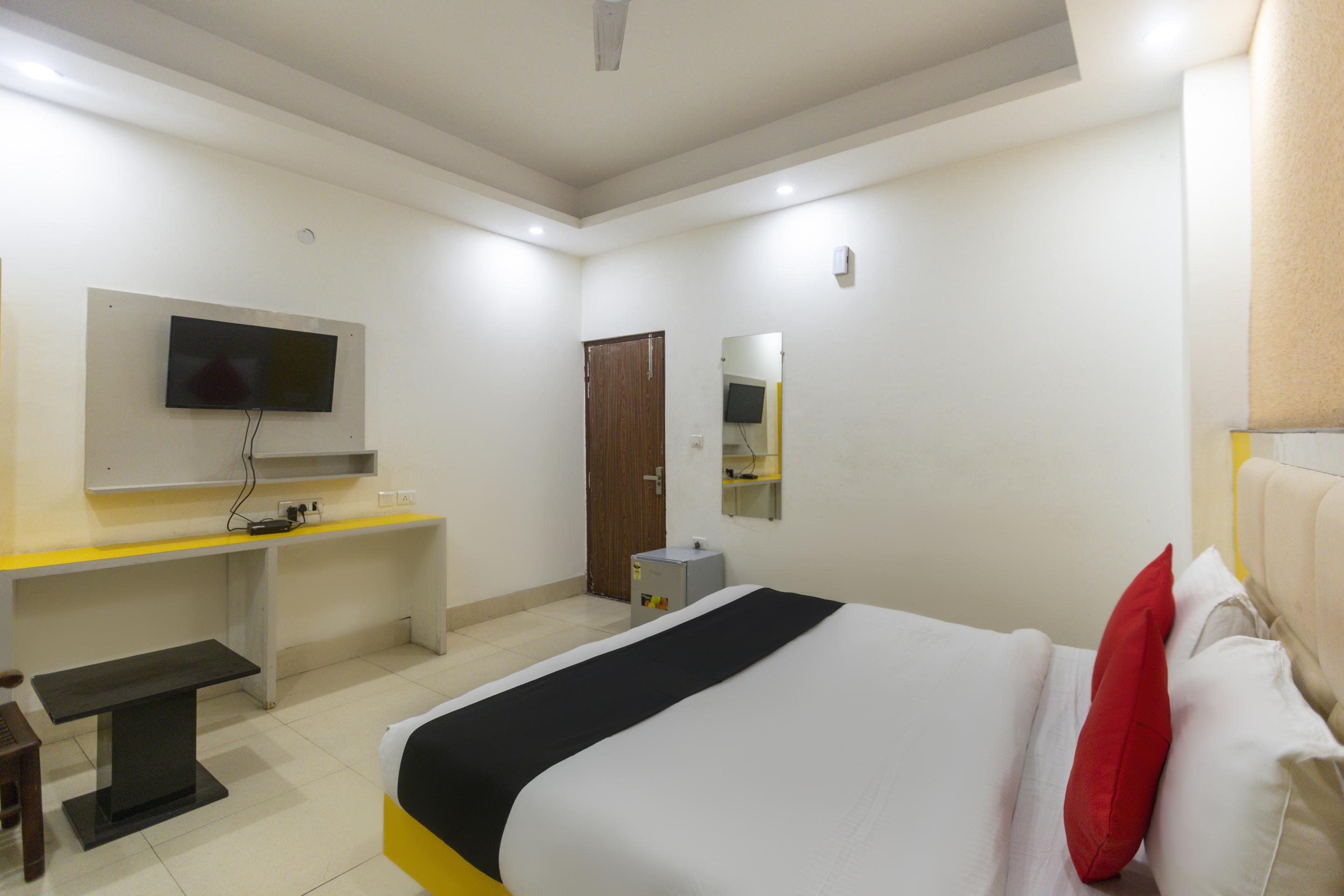 Capital O 13310 Noida Suites エクステリア 写真