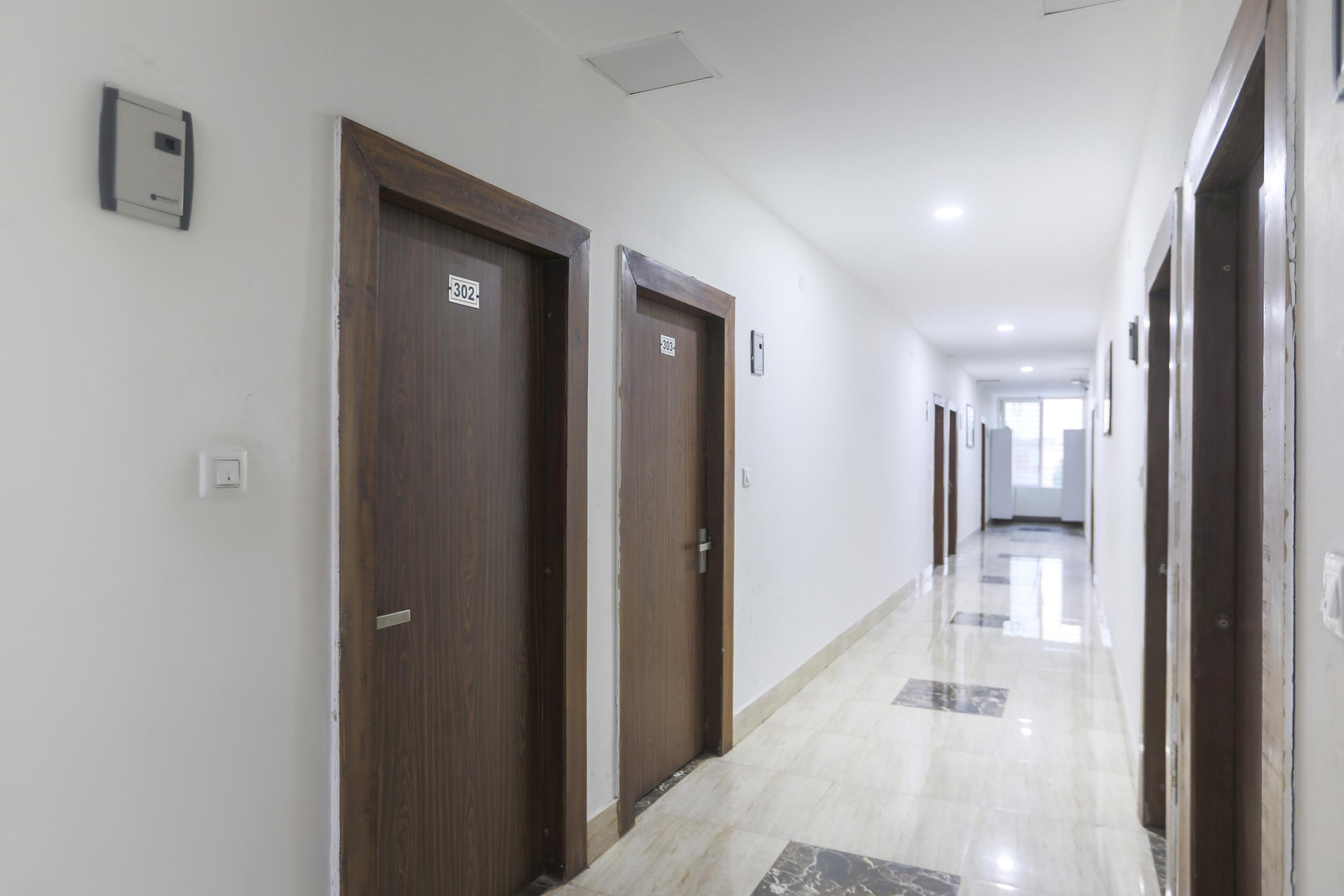 Capital O 13310 Noida Suites エクステリア 写真