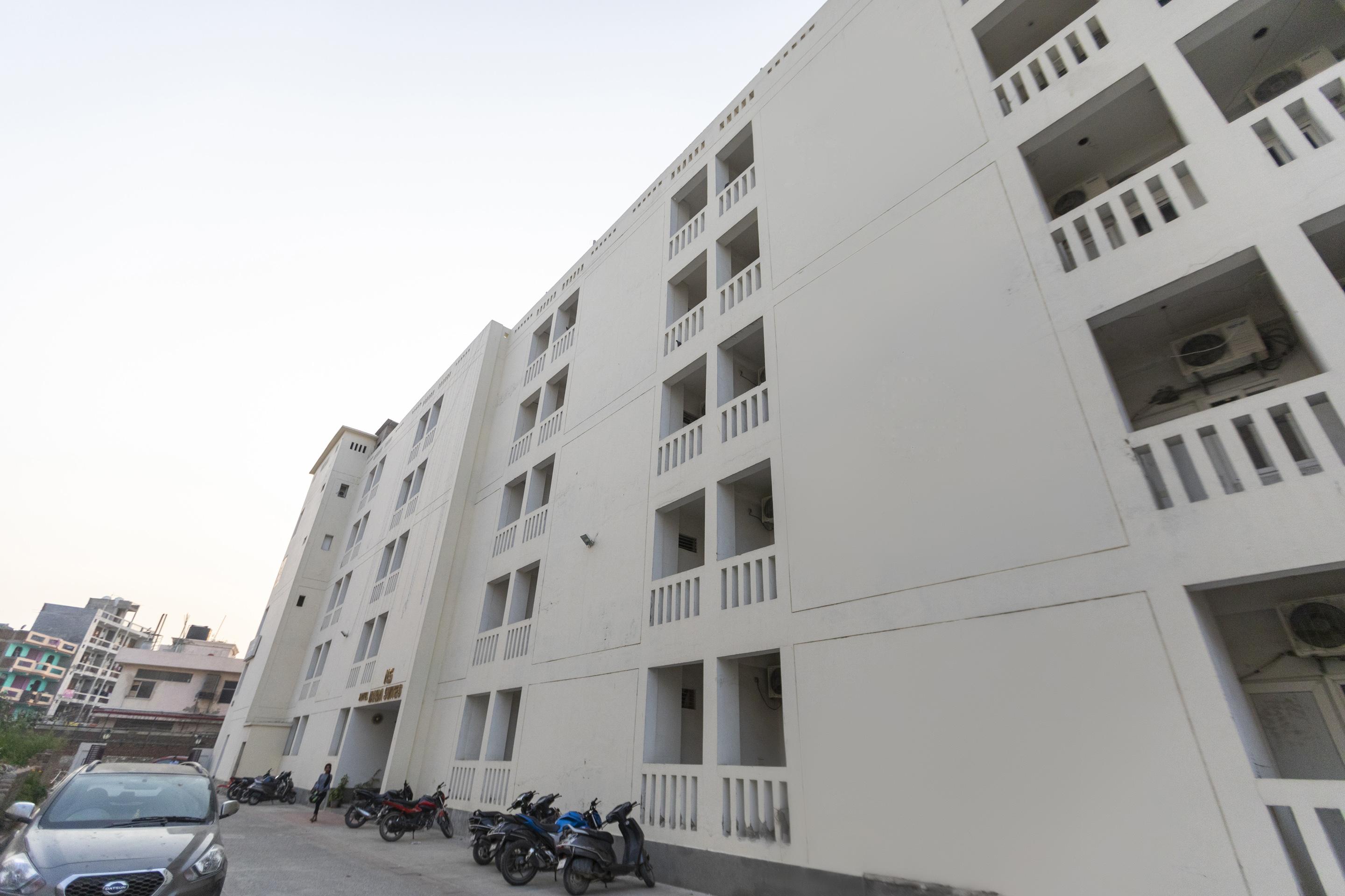 Capital O 13310 Noida Suites エクステリア 写真