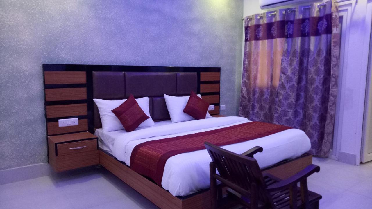 Capital O 13310 Noida Suites エクステリア 写真