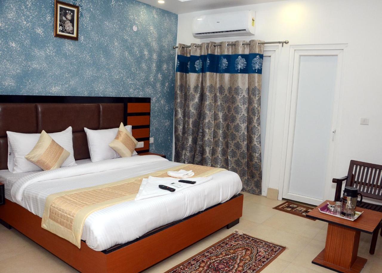 Capital O 13310 Noida Suites エクステリア 写真