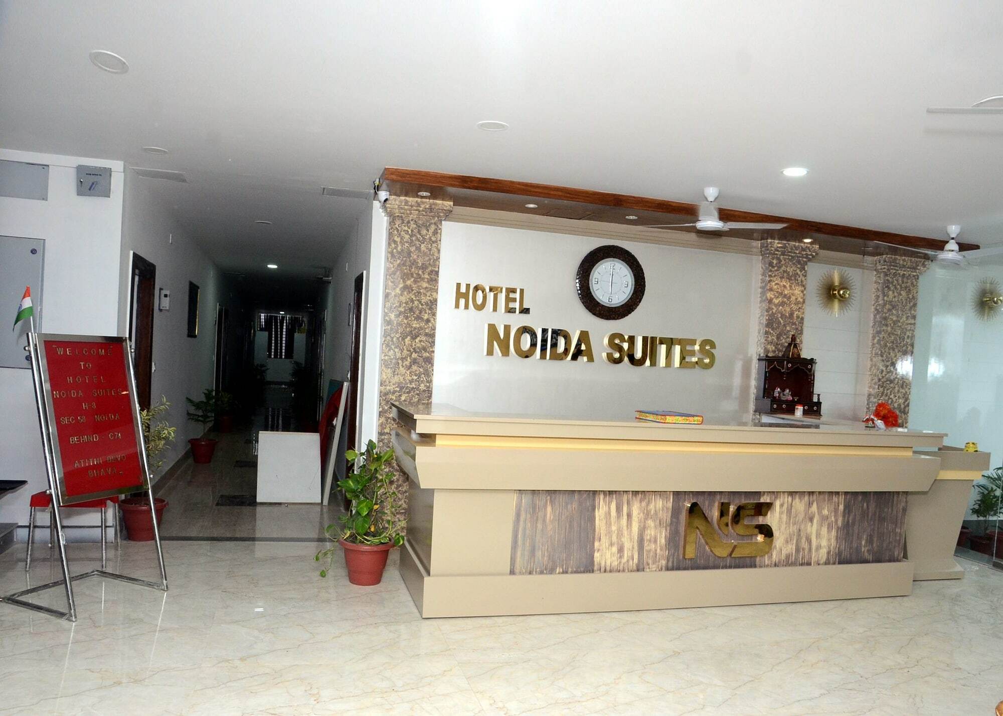 Capital O 13310 Noida Suites エクステリア 写真