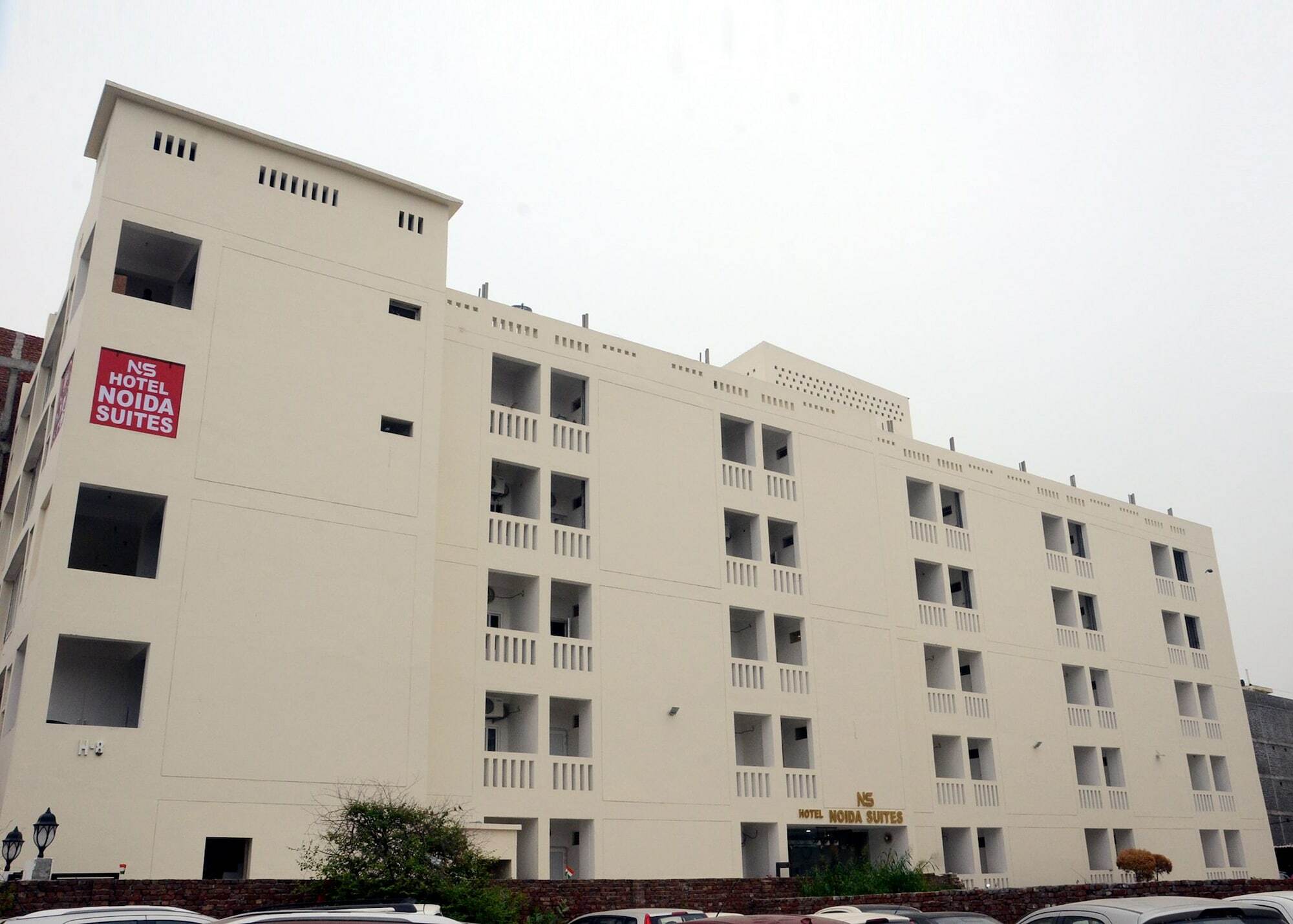Capital O 13310 Noida Suites エクステリア 写真
